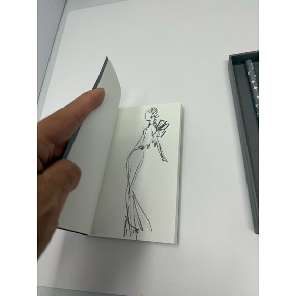 Christian Dior Stationery Gift Set | VIP Limited Edition | Notebook + Pencils | - Picture 5 of 8